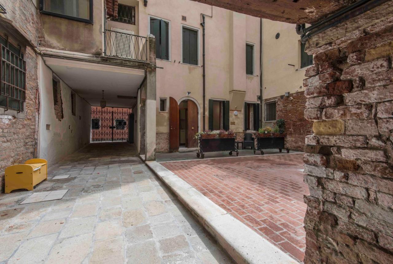 Corte Sconta Ca'Maurizio Venice Luaran gambar